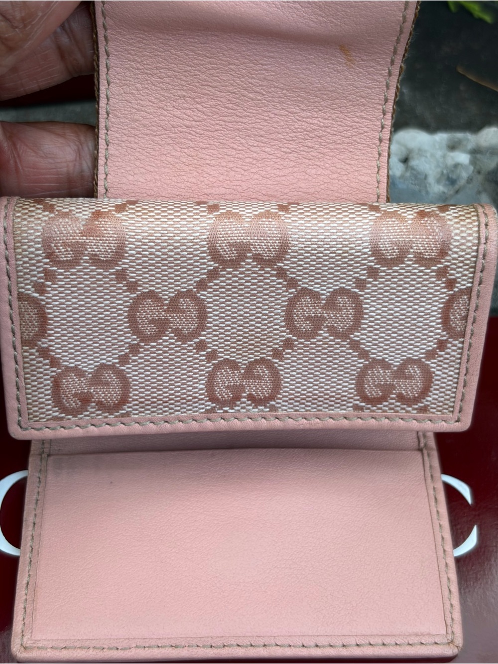 Gucci Pink GG Canvas Key Holder - Picture 6 of 10